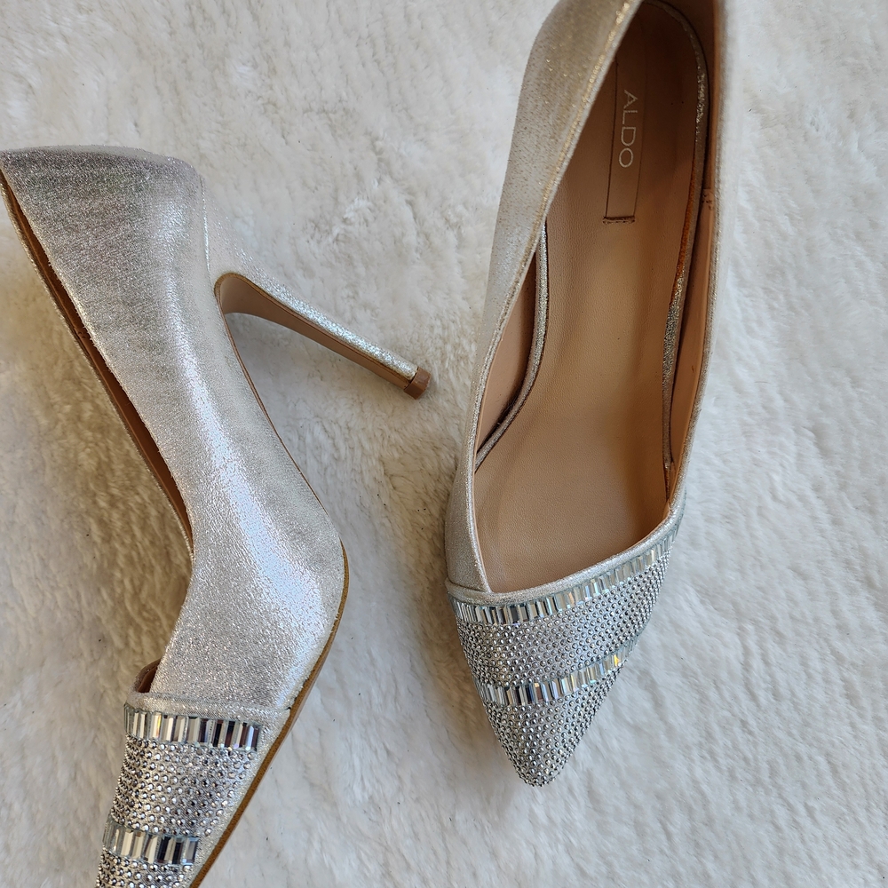 ALDO Stessy Crystal Embellished Pointed Toe Pumps – Size 7.5 – Like New
